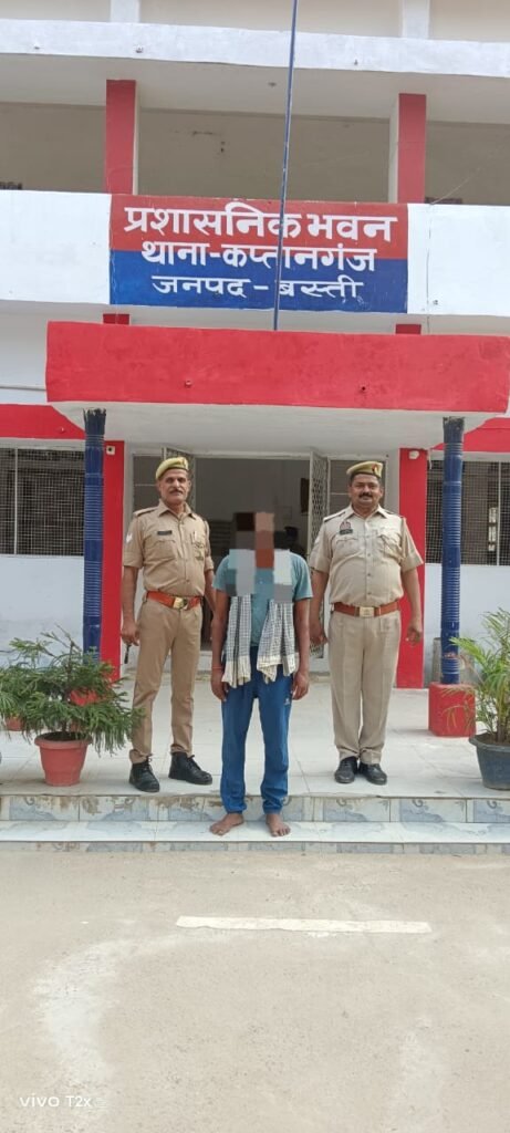 basti कप्तानगंज पुलिस टीम द्वारा बाबा साहब डा0 भीमराव अंबेडकर की प्रतिमा को तोड़ने वाले अभियुक्त को किया गया गिरफ्तार-