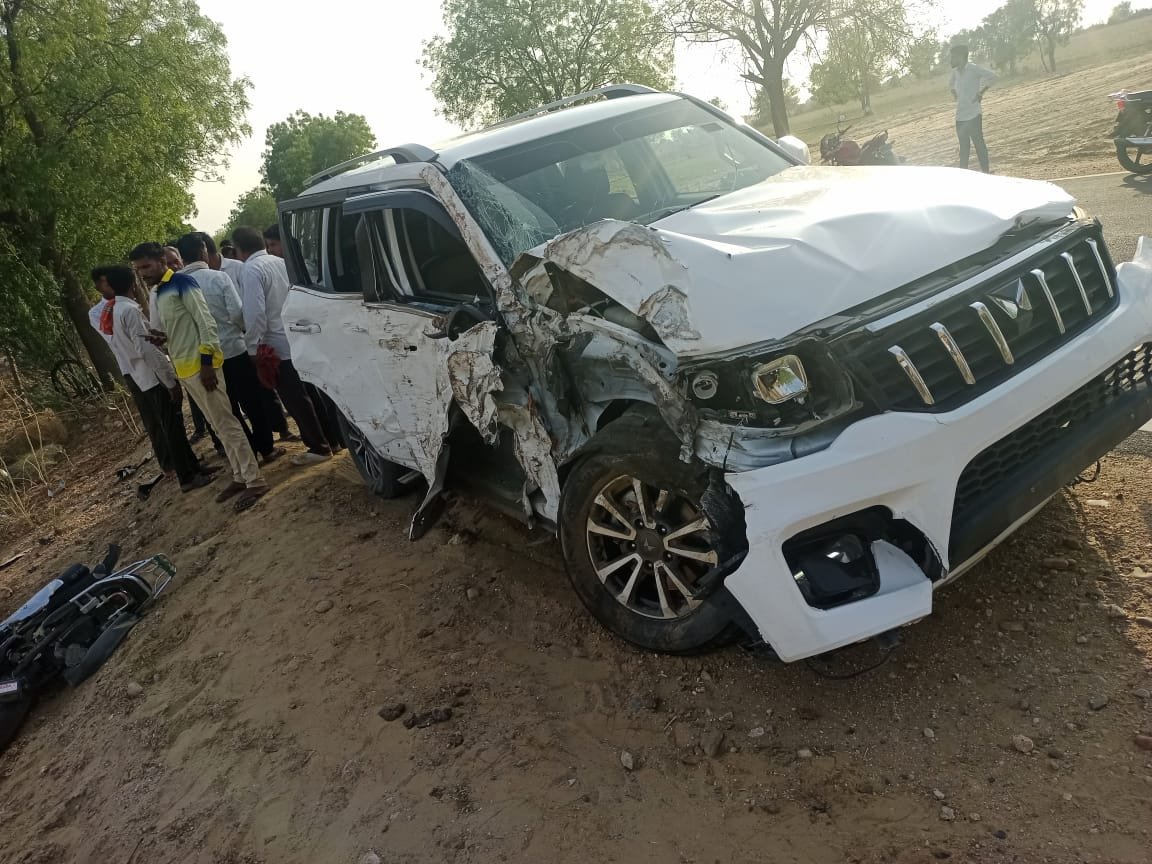 BIKANER // नापासर देशनोक रोड पर स्कॉर्पियो और बाइक की टक्कर, युवक गंभीर घायल