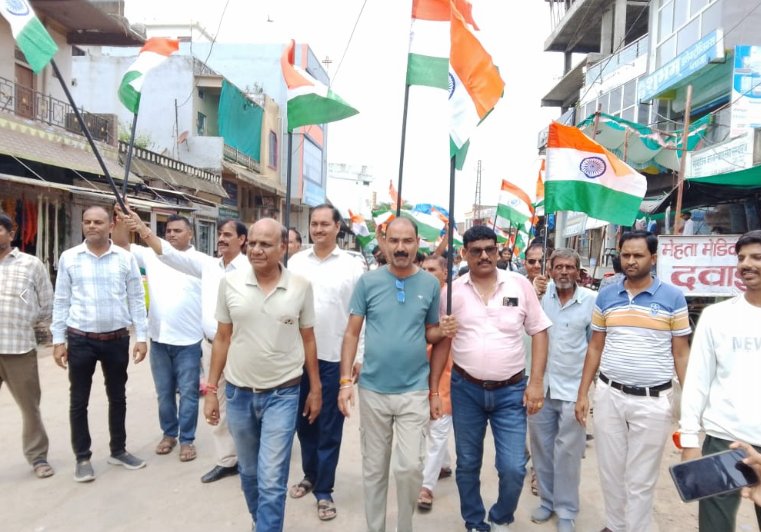 BARAN//कवाई-सालपुरा में ‘हर घर तिरंगा’ यात्रा, देशभक्ति के नारों से गूंजा कस्बा।