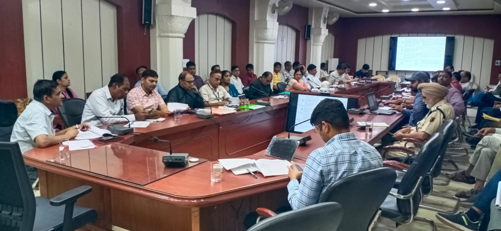 BIKANER // बीकानेर में बजट घोषणाओं की प्रगति समीक्षा बैठक