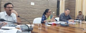 कलेक्टर ने दिए मॉनिटरिंग और निस्तारण के आदेश