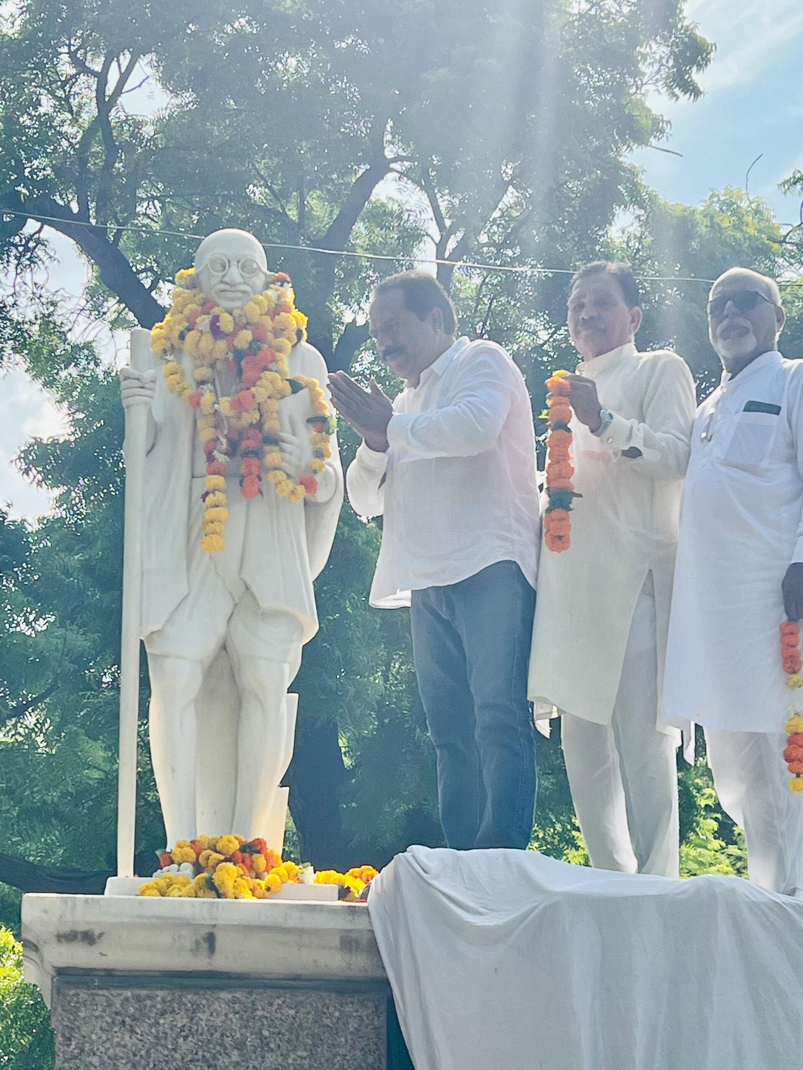 TONK//  गांधी पार्क में महात्मा गांधी को श्रद्धांजलि