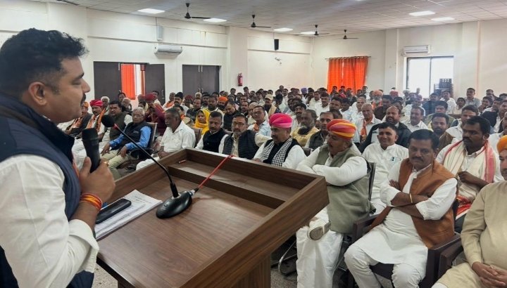 JAISALMER युवा ऊर्जा और कर्मठता के प्रतीक आईदान सिंह भाटी के पुनः प्रदेश मंत्री बनने पर जैसलमेर भाजपा कार्यालय में हुवा ऐतिहासिक स्वागत।