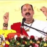 प्रदीप मिश्रा बोले-लव जिहाद के चक्कर में मत पड़ना बेटियों:चाऊमीन के लिए जिंदगी बर्बाद मत कर लेना, माता-पिता को कन्यादान का अवसर देना