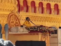 कथावाचक प्रदीप मिश्रा बोले-केवल बेटी नहीं बहू भी पढ़ें